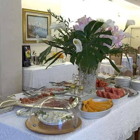 Quattro Stagioni & Hotel 3*